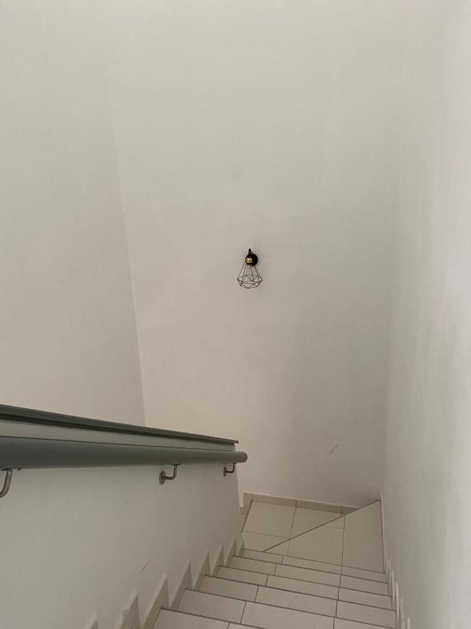 Cempaka Homestay Soga Perdana Batu Pahat Kültér fotó